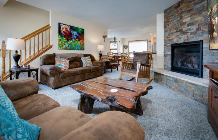 Pine Creek Townhome: Location Value