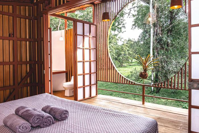 The Mimosas - Beautiful Unique Container Homes with Pool