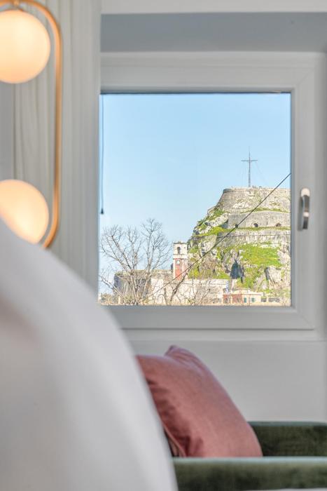 Kantoni Luxury Suites
