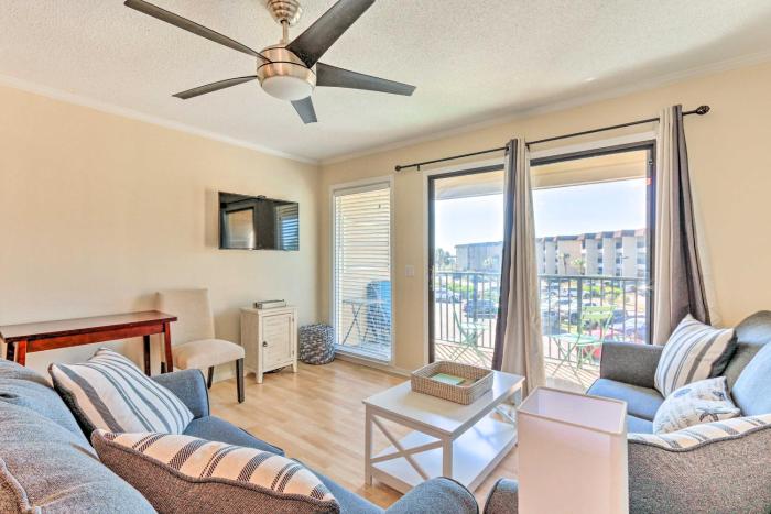 Beach and Pool Access HHI Resort Condo, Near Golf!