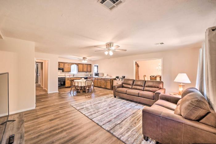 Cozy Stigler Escape, Walk to Lake Eufaula!