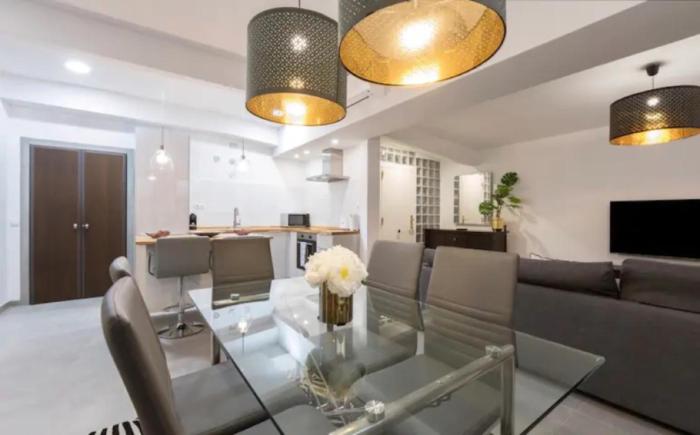 2 bedrooms 2 bathrooms furnished - Plaza Mayor - spacious & equipped - MintyStay