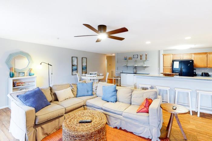 Seaside - Threes A Charm D-104