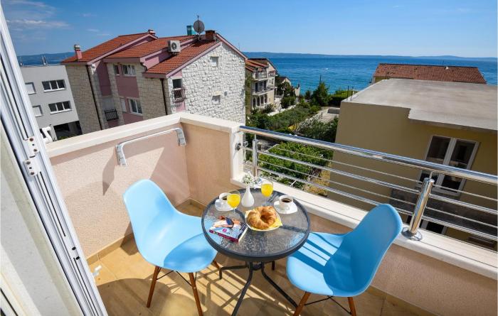 Lovely Apartment In Podstrana