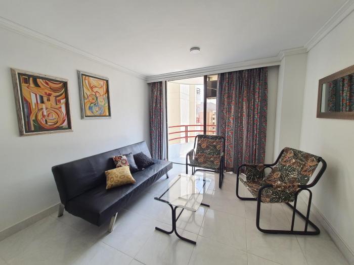 Apartamento amplio, luminoso y cerca del mar