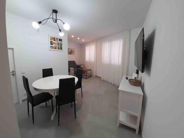 PISO NUEVO, PK PEQUEÑO Y A 5 MIN DE LA PLAYA caminando