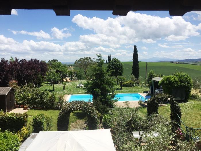 Appartamento con Piscina e Giardino a Siena