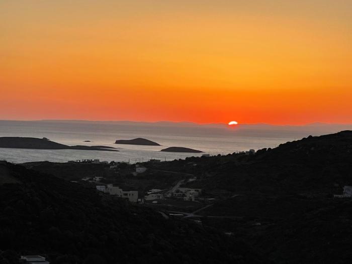 Gorgeous private Villa with sea view!