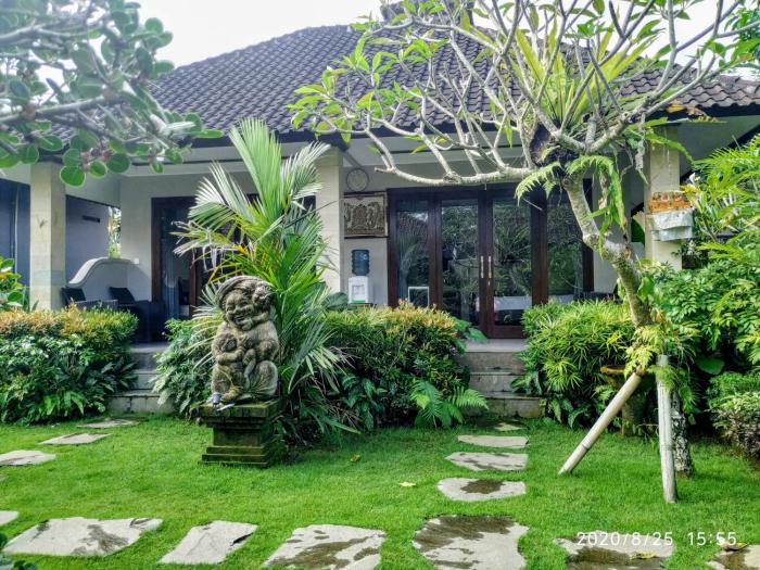 Putus Paradise Guesthouse