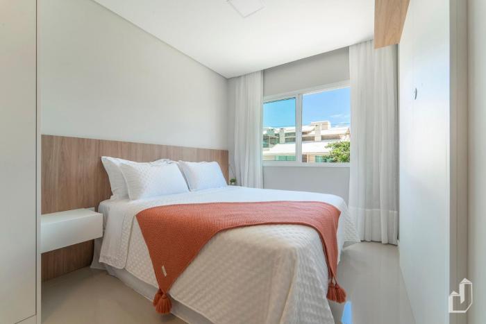Apartamento 02 dormitórios · Perto da Praia