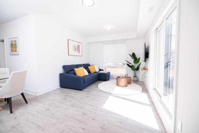 Luxury & Comfy Apartment, Mins Drive ToNiagara Falls Attraction