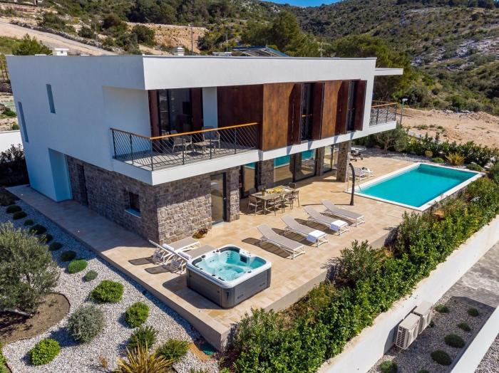 Seaview Villa Dolac with heated pool, a Hot tub, Finnish sauna and Billiards