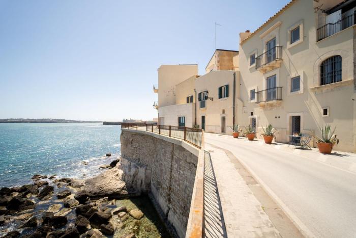 GuestHost - Il Dammuso di Ortigia - Lovely Sea View Apartment