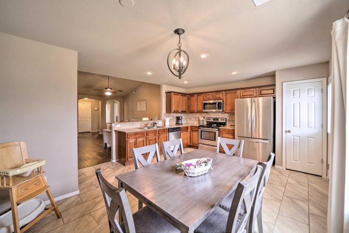 Family-Friendly Home about 16 Mi to Fayetteville