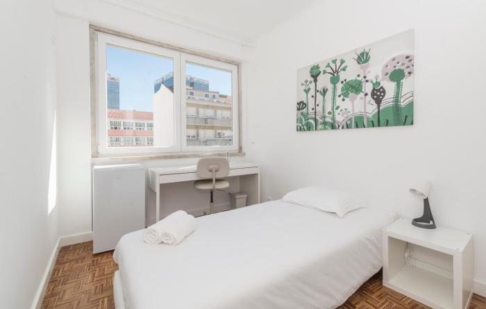 HOUZE_6 suites flat in Campolide near Parque Eduardo VII (Marquês Pombal)