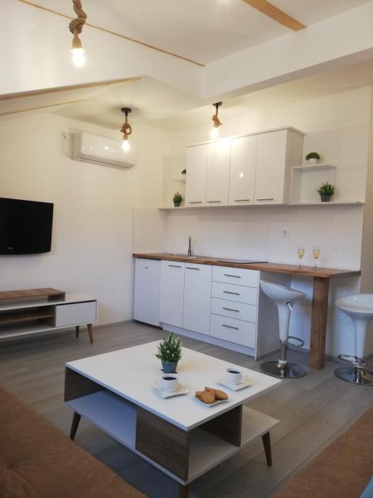 Apartments Naumovski