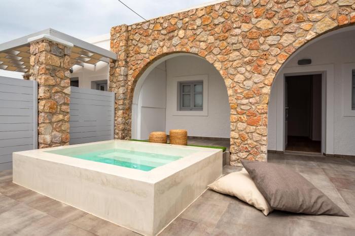 Kasteli Suites