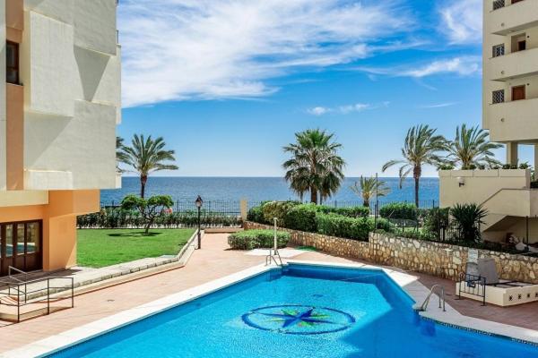 1ST Line Beach apartement in center of Marbella.