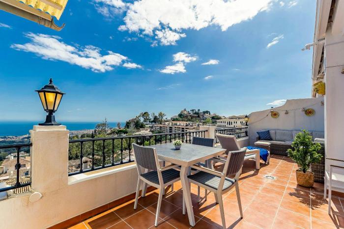 65Penthouse Apartment with Stunning Views in Mijas Pueblo