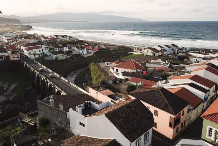 Canto 30 e UM - HOST & CHILL