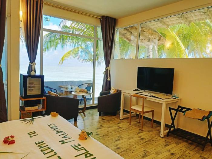 Island Life Maldives Retreat & Spa