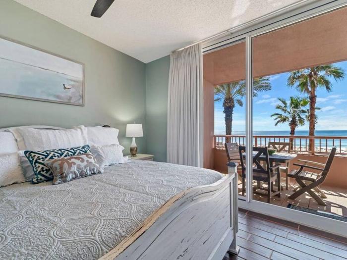 The Beach Club Doral 306 - Spacious Beachfront Condo!