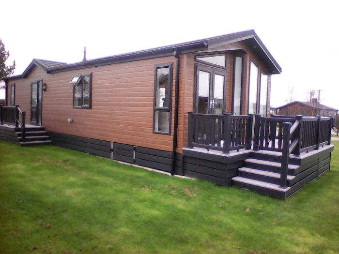 Meadow view country lodge great views on lovely smallpark