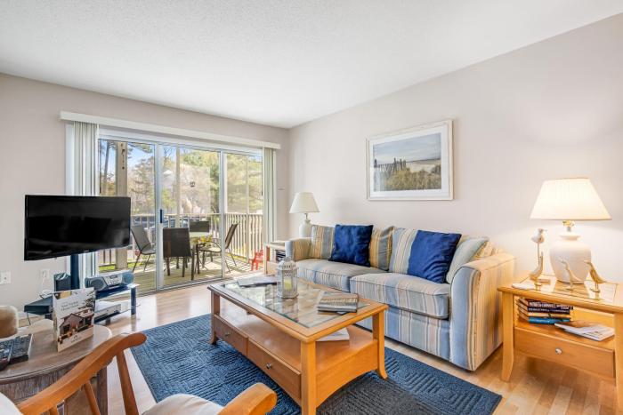 Sea Colony - 20002 Twin Lakes Ct