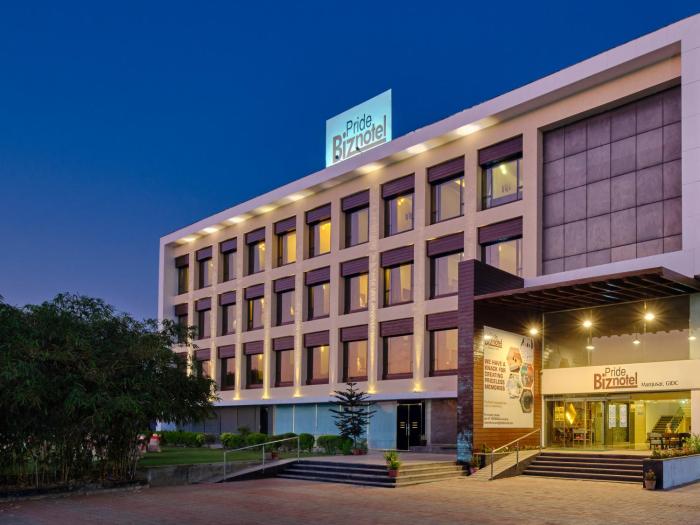 Pride Biznotel Manjusar Vadodara Near Sokhda Lake