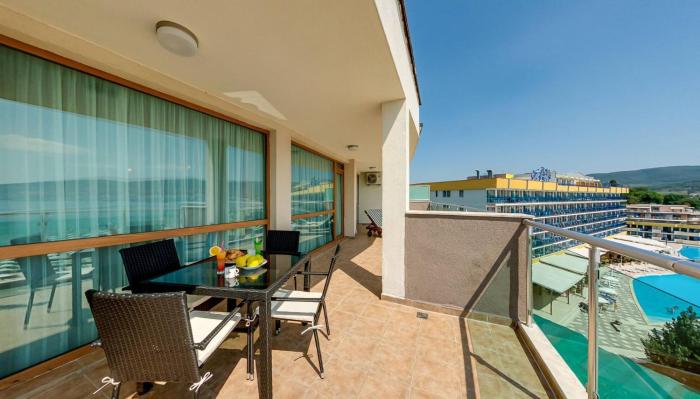 Briz Beach Apartments