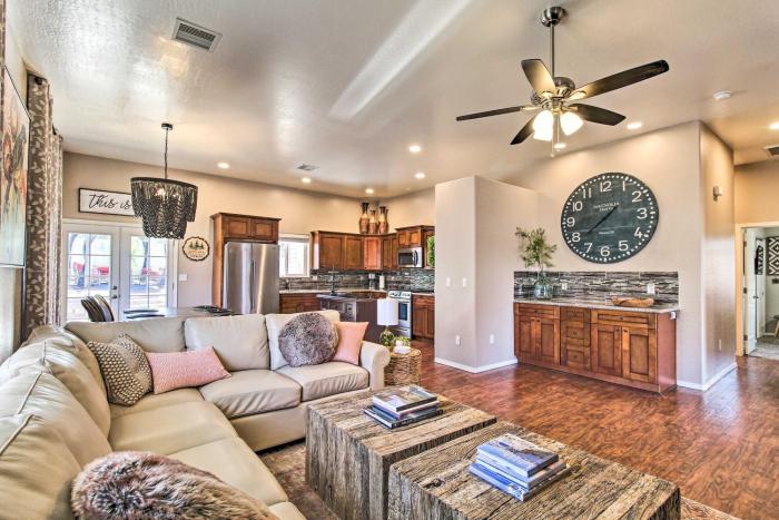 Private Patio and Gazebo Show Low Hideaway!