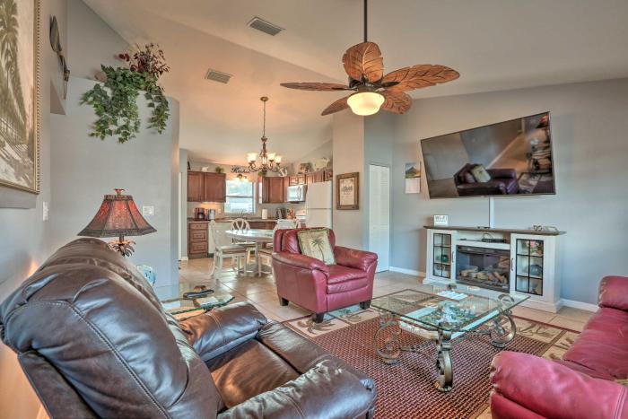 Condo with Screened-in Porch, 1 Mi to Sebring Golf!