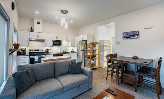 Niskas Den by Revelstoke Vacations