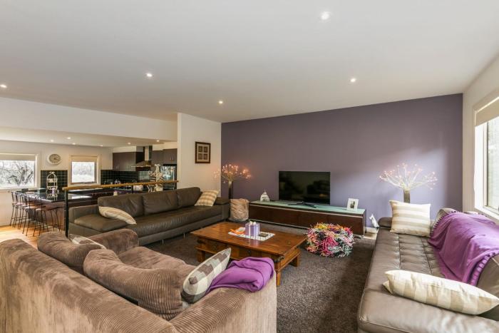 Haven On Harvey - BYO Linen