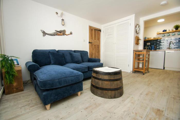 Mermaid Cottage - by Brighton Holiday Lets