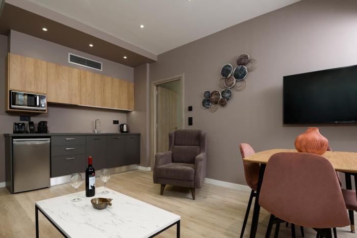 Crossroads Athens by YHA