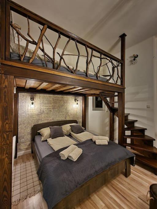 Vintage Apartman in city center