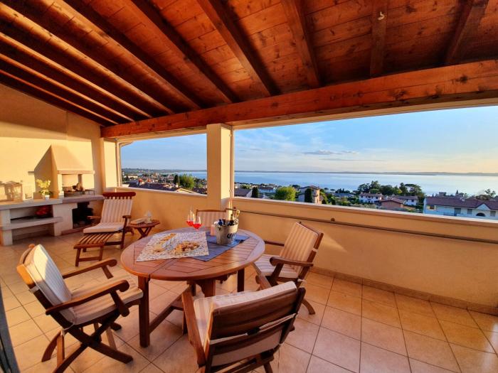 APARTMENT PERLA DEL GARDA - Regarda Travel