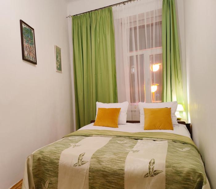 Апартаменти трехкімнатні в самому центрі для 6-х