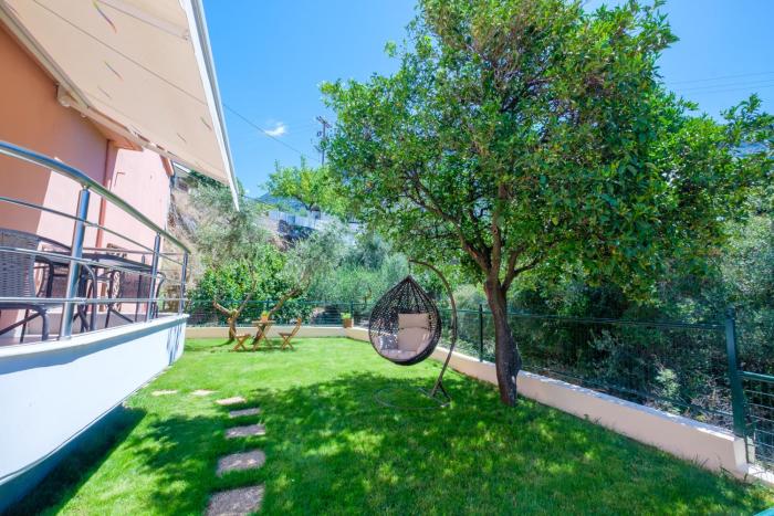Almyros Aktis private garden apartment