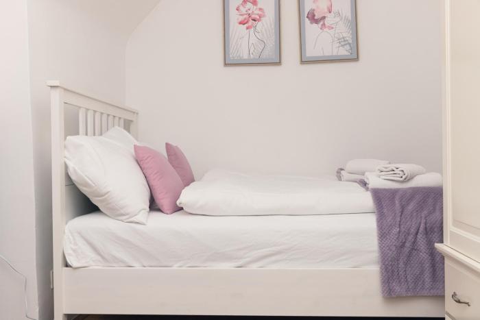 Milky Way Top Floor 2-bedroom Apartment air condition