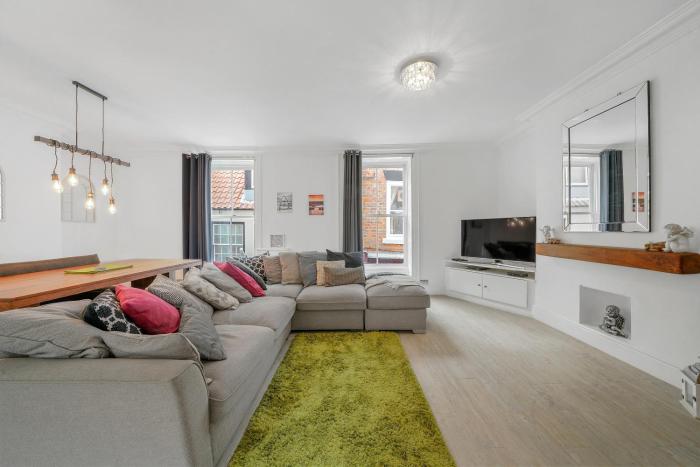 The Central Whitby Gem - 4 Bedrooms