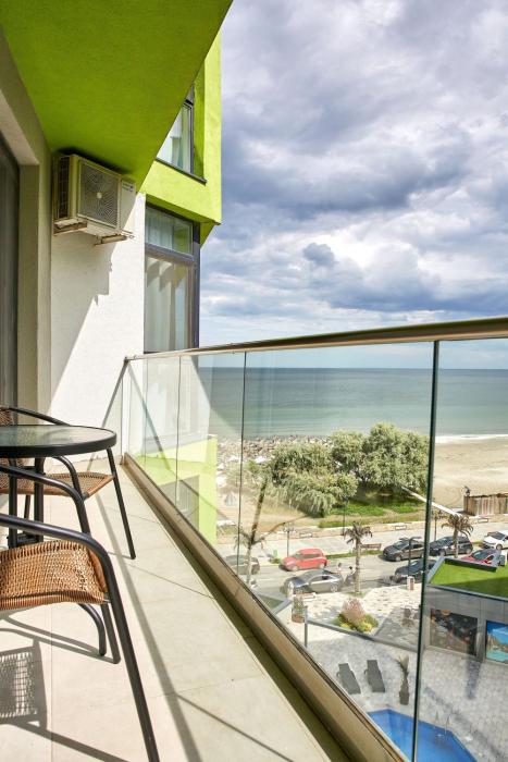 Apartment Hampton 2 by Alz