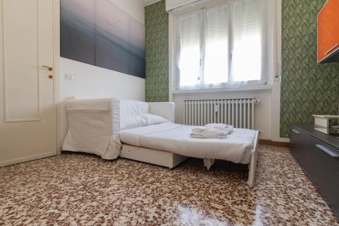 Bordighera studio - vicino IULM NABA - WiFi A.C.