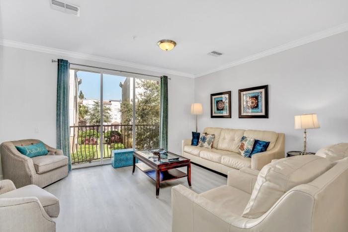 NEWLY RENOVATED Townhome, Near Universal & I-Drive