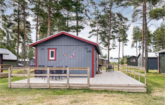 3 Bedroom Cozy Home In Löttorp