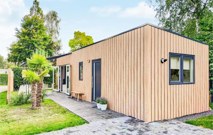 Lovely Home In Heinkenszand With Wifi