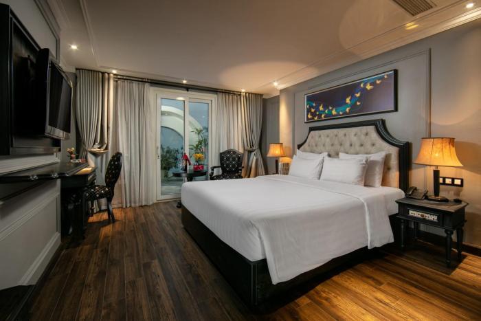 Scent Premium Hotel and Sky Bar