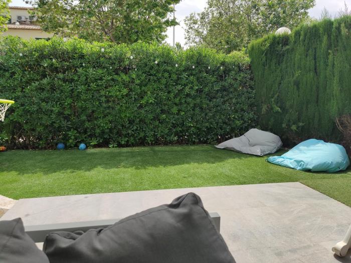 3 Bedroom apartment with private garden next to the beach La Siesta