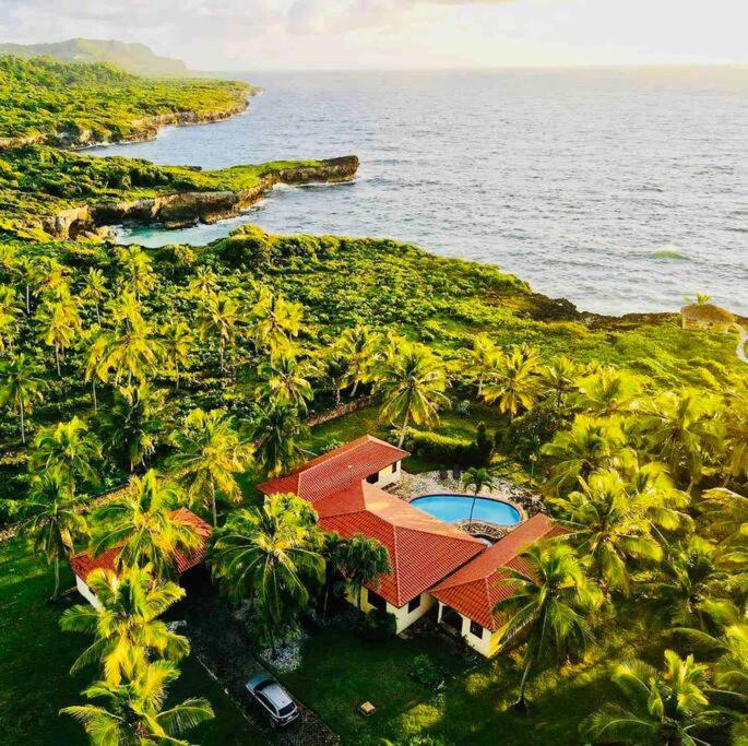 PALM HOUSE - LUXURY VILLA - SAMANÁ - Ocean Front